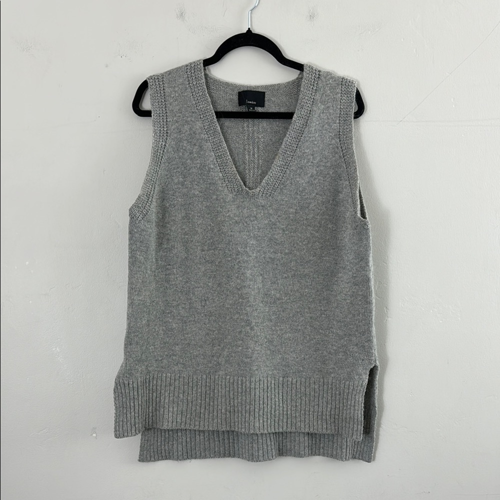 Lumiere Gray V-Neck Sleeveless Knit Sweater Vest